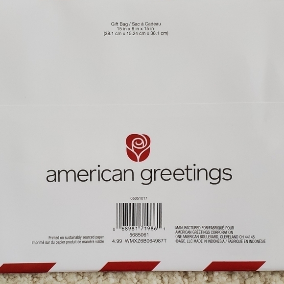 Four American Greetings Christmas Gift Bags - Picture 2 of 2